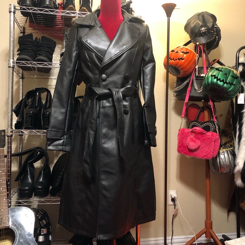 SANDO ZIPPER TRIM TRENCH IN BLACK - S NWT